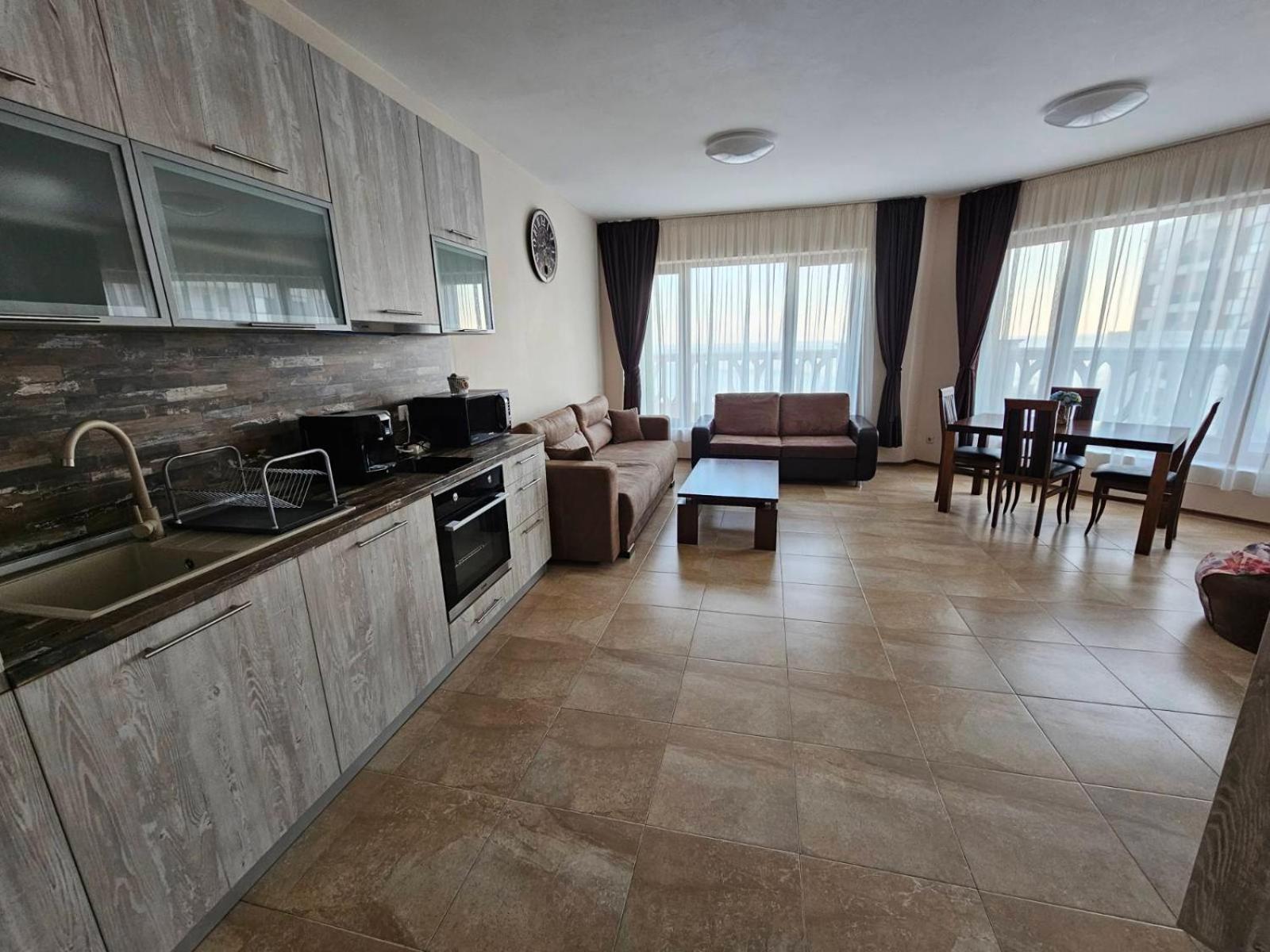 Elegantz Apartments 2 Varna Eksteriør billede